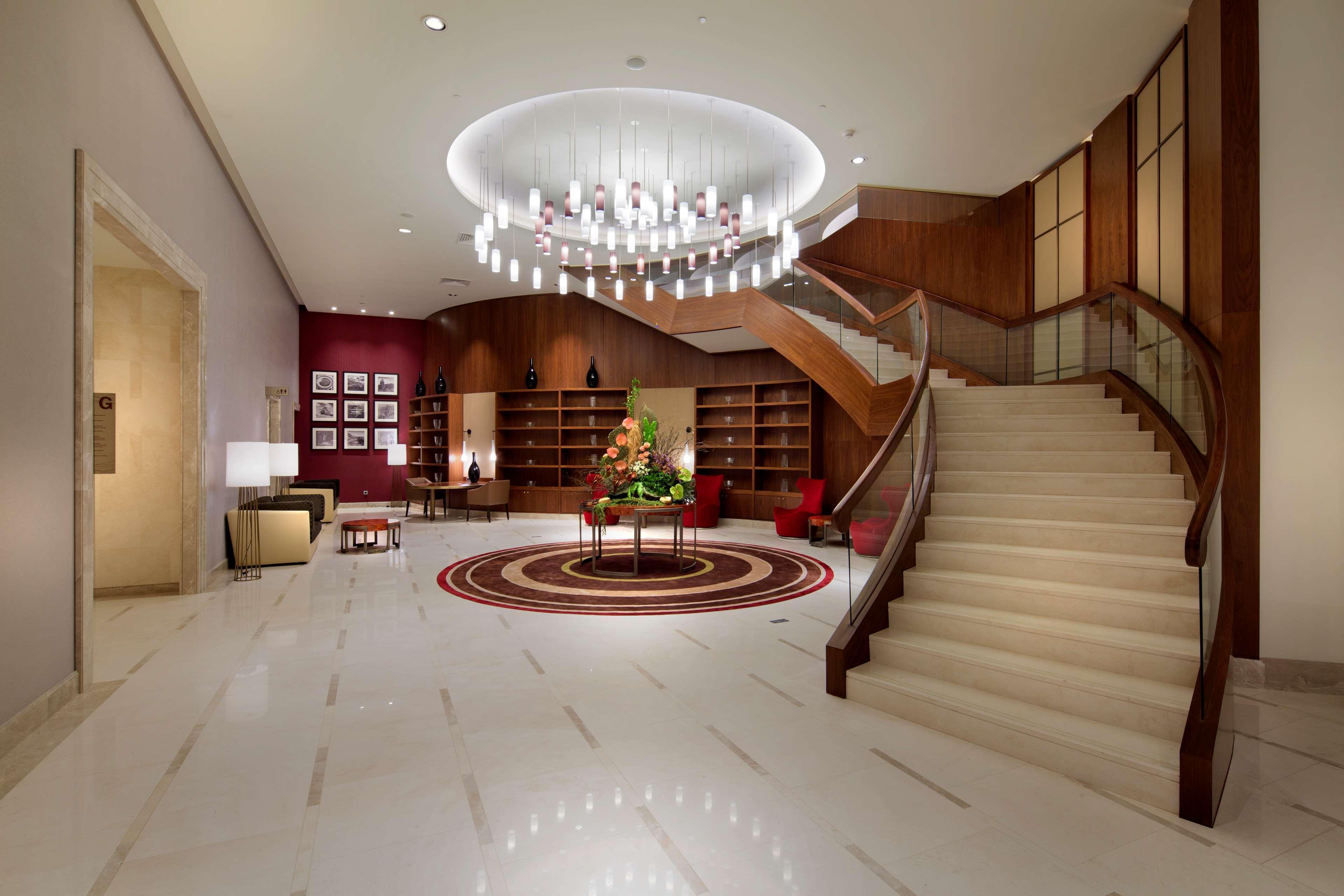 Hilton Batumi Hotell Exteriör bild The lobby of the hotel