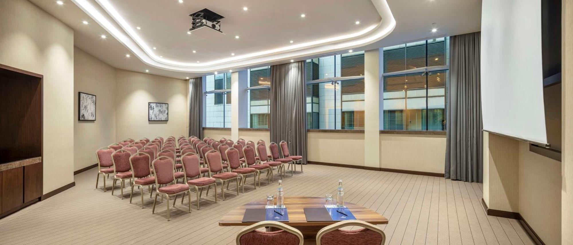 Hilton Batumi Hotell Exteriör bild Meeting room