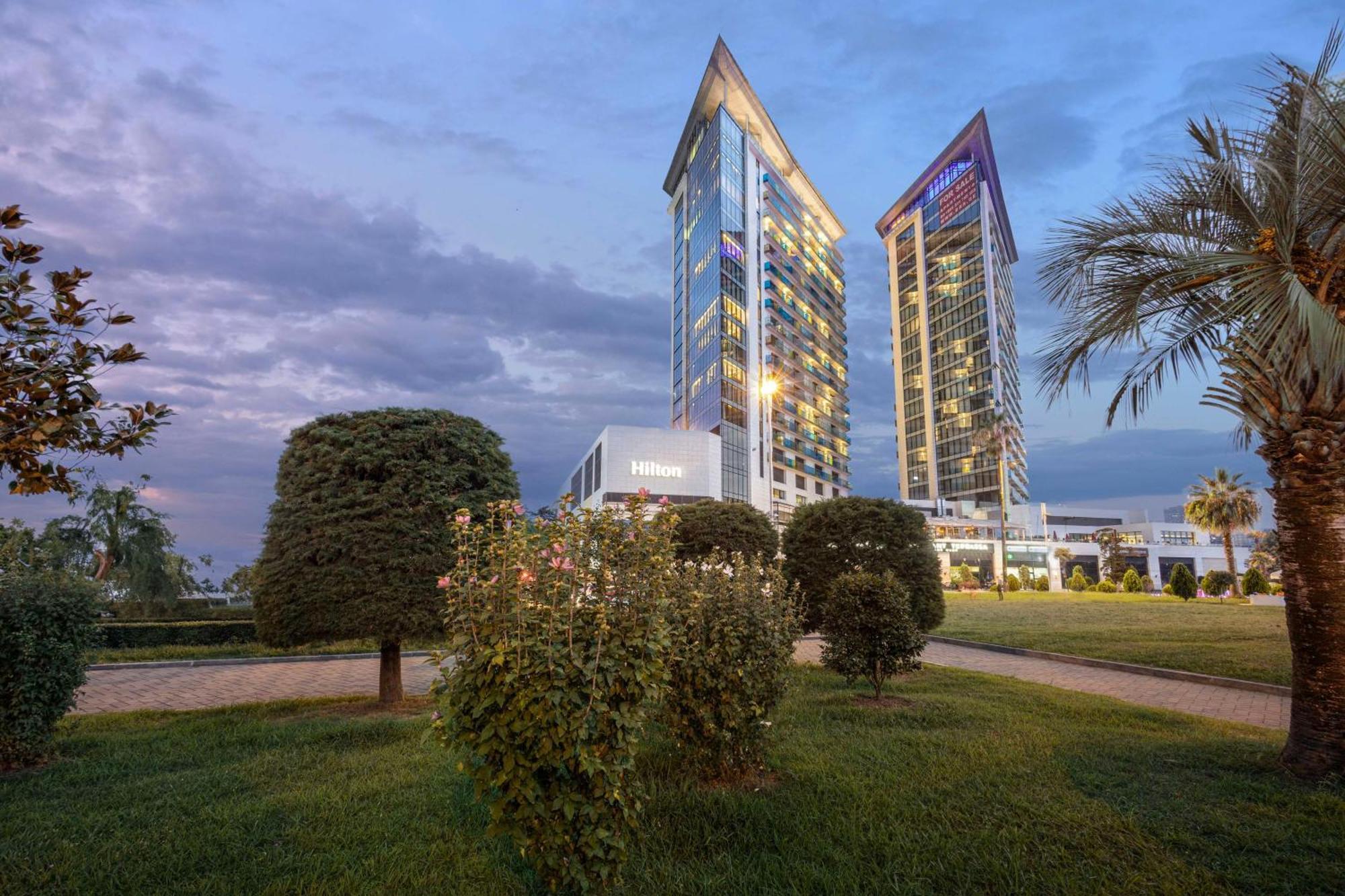 Hilton Batumi Hotell Exteriör bild