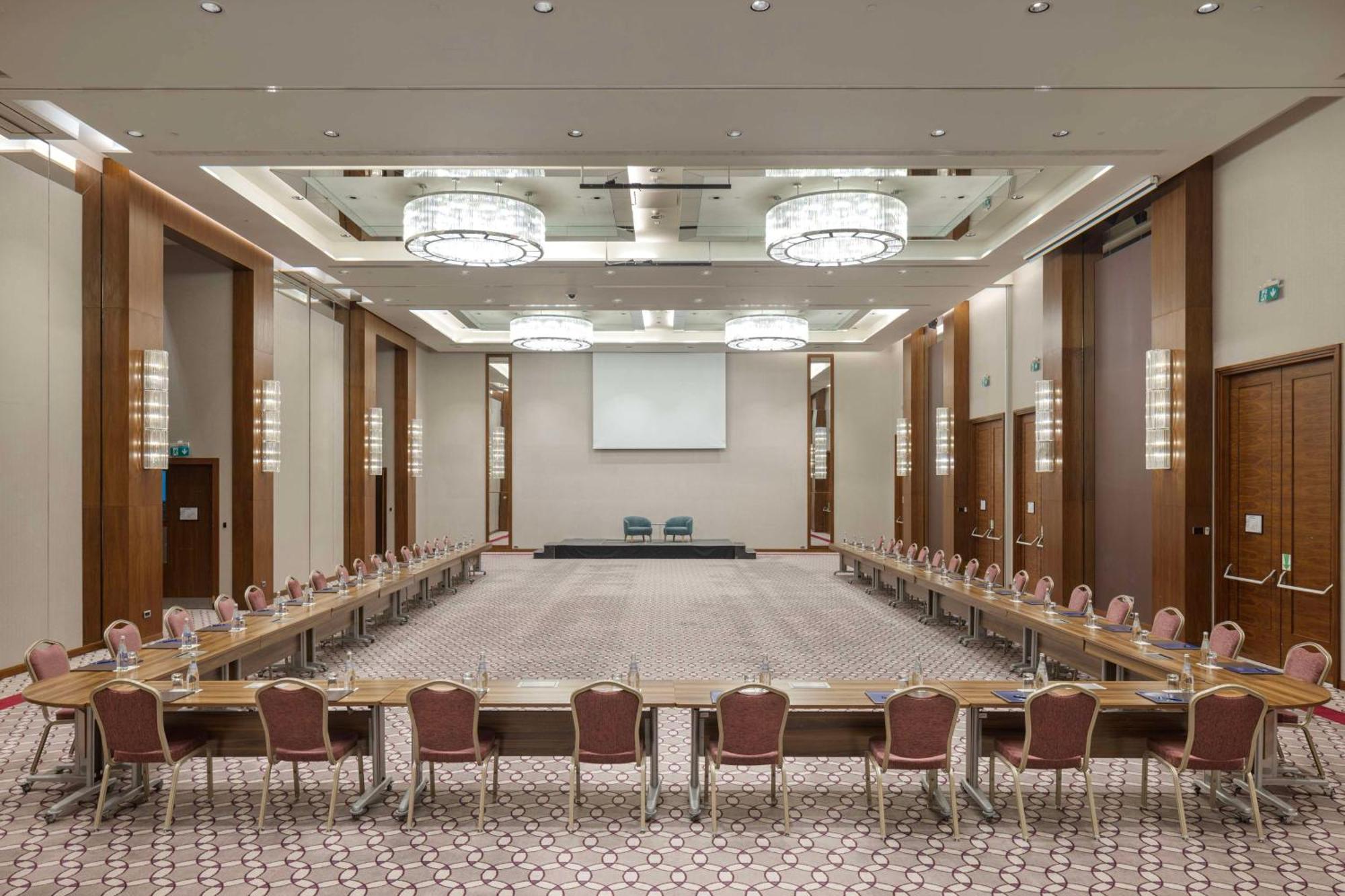 Hilton Batumi Hotell Exteriör bild The main conference room